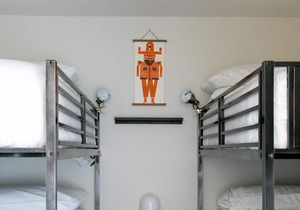 4BR Suite: DT Nash, Full Kitchen/Living, Sleeps 12