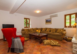 5 bedroom accommodation in Koromacno