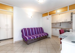 5 bedroom amazing home in Klenovica