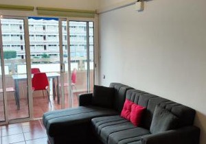 5 min walk from Yumbo 310