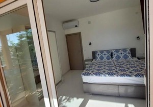 5 rooms apartman