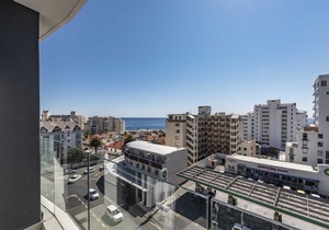 504 The Cosmopolitan.... Views and luxury.