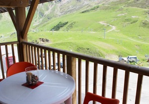 50m from ski slopes, swimming pool, terrace, parking, tv, ski locker, 45m², Barèges/La Mongie