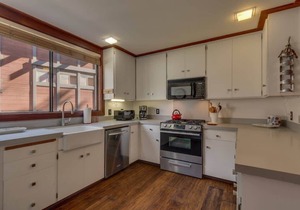 6-8 Miles to Palisades|Alpine|Homewood|Walk to TC