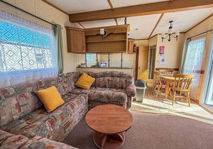 6 berth caravan by the beach in Hunstanton in Norfolk, pets welcome ref 13009L