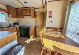 6 berth caravan by the beach in Hunstanton in Norfolk, pets welcome ref 13009L