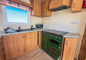 6 berth caravan by the beach in Hunstanton in Norfolk, pets welcome ref 13009L