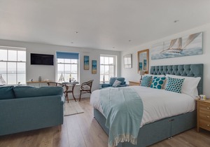 6 The Beaches, WEYMOUTH