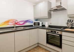 6 THE VAULTS, romantic in Glastonbury