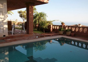 600 m² Villa ∙ 6 bedrooms ∙ 14 guests