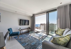 604 The Cosmopolitan... Luxury Sea Point!