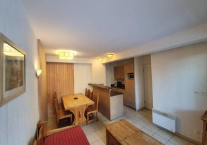 60m from ski slopes, 6th floor, view valley, fitness, swimming pool, balcony, ski locker, 33m²