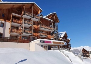60m from ski slopes, 6th floor, view valley, fitness, swimming pool, balcony, ski locker, 33m²