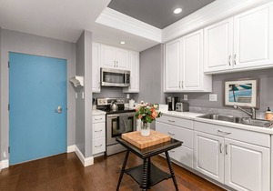 689 - Steps to the Resort, Peaceful Studio with free Wifi & Parking