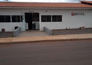 7 Hotel