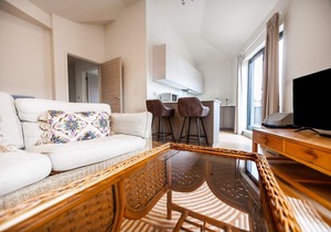 7 The Hideaway (2mins from the beach)