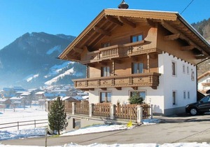 70 m² Apartment ∙ 3 bedrooms ∙ 6 guests