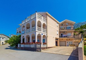 70 m² Apartment ∙ 3 bedrooms ∙ 6 guests