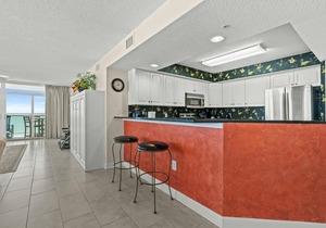 7th floor oceanfront 4-bed, 3-bath condo, Cherry Grove Beach | Laguna Keyes - 702