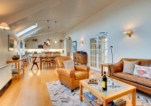 8 The Maltings
