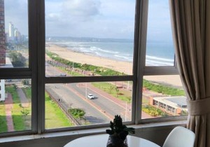 904 Tenbury Beach Apartment