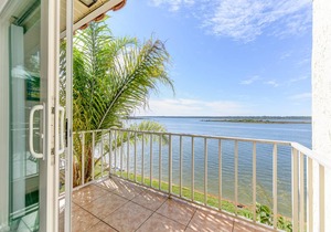 93 m² Condo ∙ 2 bedrooms ∙ 4 guests