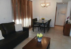 A beautiful view of the lake and the golf course offers this modern equipped apartment.