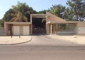 A haven of peace facing the ocean. Free WiFi, free secure parking, .