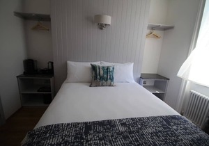 A Unique space in the heart of Canterbury offering 4 suites and 2 rooms