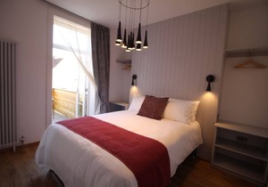 A Unique space in the heart of Canterbury offering 4 suites and 2 rooms