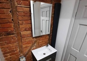 A Unique space in the heart of Canterbury offering 4 suites and 2 rooms