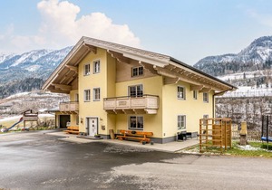 Achtalgut by Interhome
