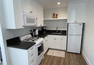 Across From The Sand 1BR 1 BA + Nook & Parking