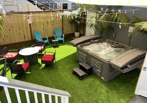 Across From The Sand 1BR 1 BA + Nook & Parking