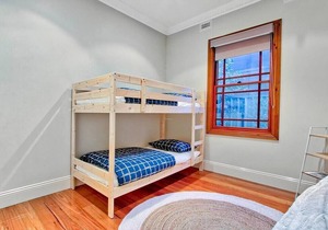 Adelaide 4 Bedroom House with Pool