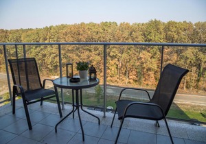 Adora Glamour Forest View