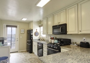 Adorable Dog Friendly Vacation Home in Grover Beach