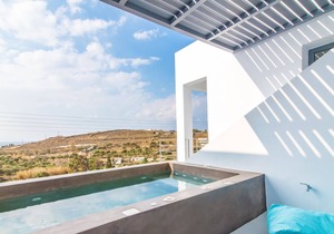 Aegean colors Villa in Tinos