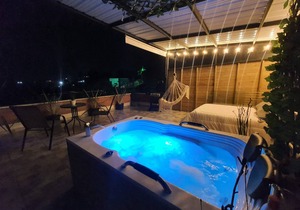 Agradable Vista En El Campo Con Jacuzzi E Internet