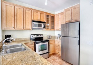 Airy San Bruno 1BR w/Pool, Gym, W/D, near trains + shops, by Blueground