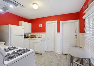 Algiers Point 2 bed, 1 bath near French Quarter, Federal City and CBD