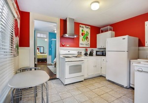 Algiers Point 2 bed, 1 bath near French Quarter, Federal City and CBD