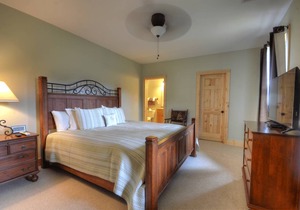 Almost Heaven - Free Brewery Tour Amazing patio w/ Fire Pit Home Theater