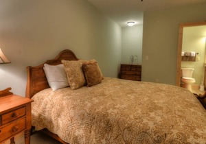 Almost Heaven - Free Brewery Tour Amazing patio w/ Fire Pit Home Theater