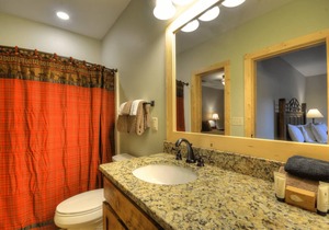 Almost Heaven - Free Brewery Tour Amazing patio w/ Fire Pit Home Theater