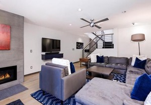Alpenblick 10, Three level Townhome, Two Block From the Gondola