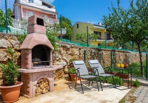 Amazing Apartment In Pobri With Wifi