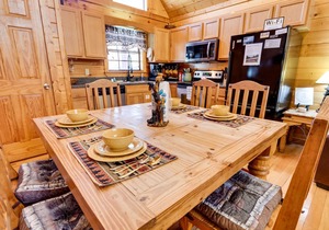 "Amazing Escape" 3K Bds/2Bth, 2Hot Tubs, PS3&4, 2 Jacuzzi, Indoor Pool, Arcade