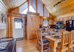 "Amazing Escape" 3K Bds/2Bth, 2Hot Tubs, PS3&4, 2 Jacuzzi, Indoor Pool, Arcade