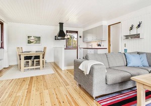 Amazing home in Dronningmølle with WiFi